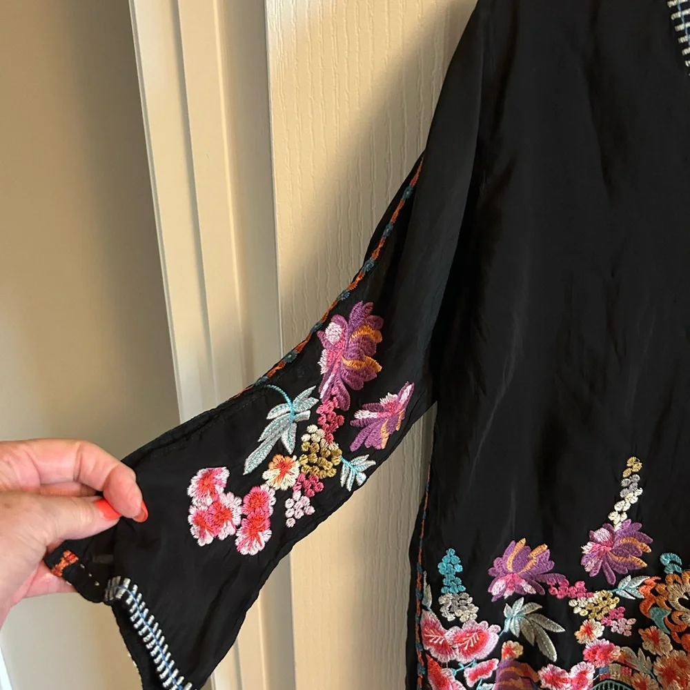 Johnny Was Black Multicolor Embroidered Tunic - Picture 7 of 8